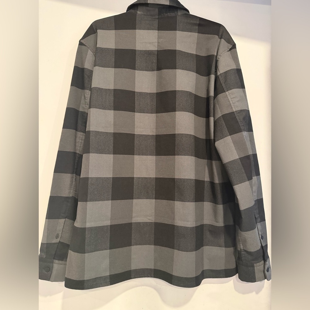 Lululemon Masons Peak Gray Black Plaid Long Sleeve Button Up Flannel Size XL - Picture 3 of 5
